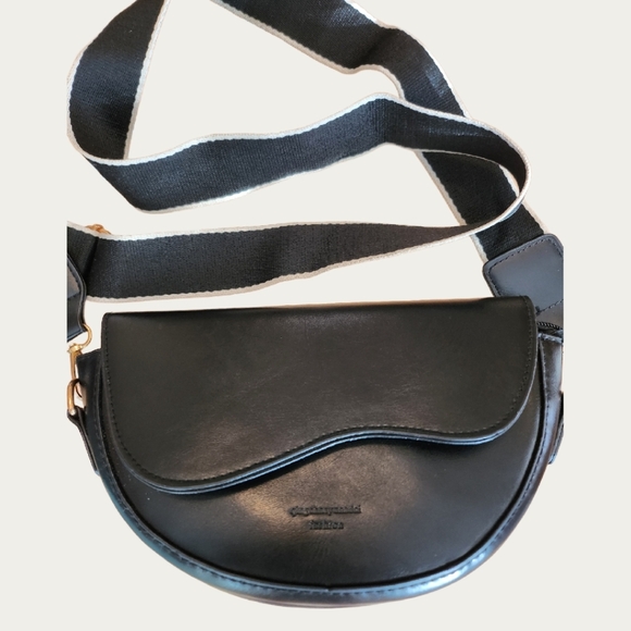 Structured FAUX Black Leather Crossbody Bag, EUC - Picture 1 of 15